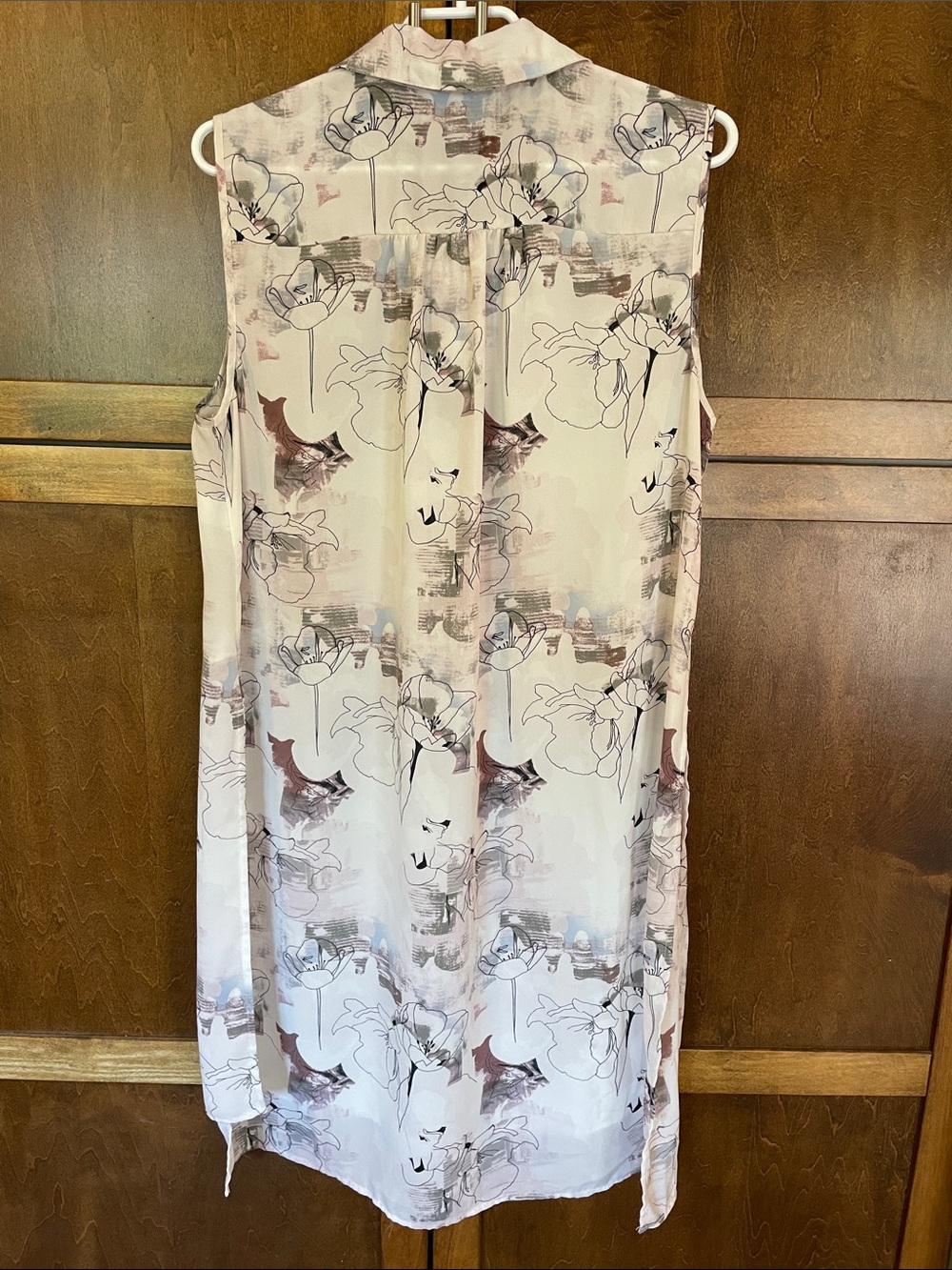 Cleo Sleeveless Floral-Print Button Front Tunic in Blush and Mauve - Picture 9 of 11